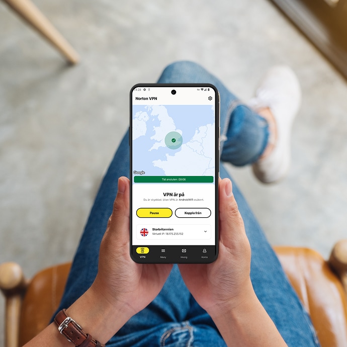 Mobiltelefon där det står ”VPN på” på skärmen